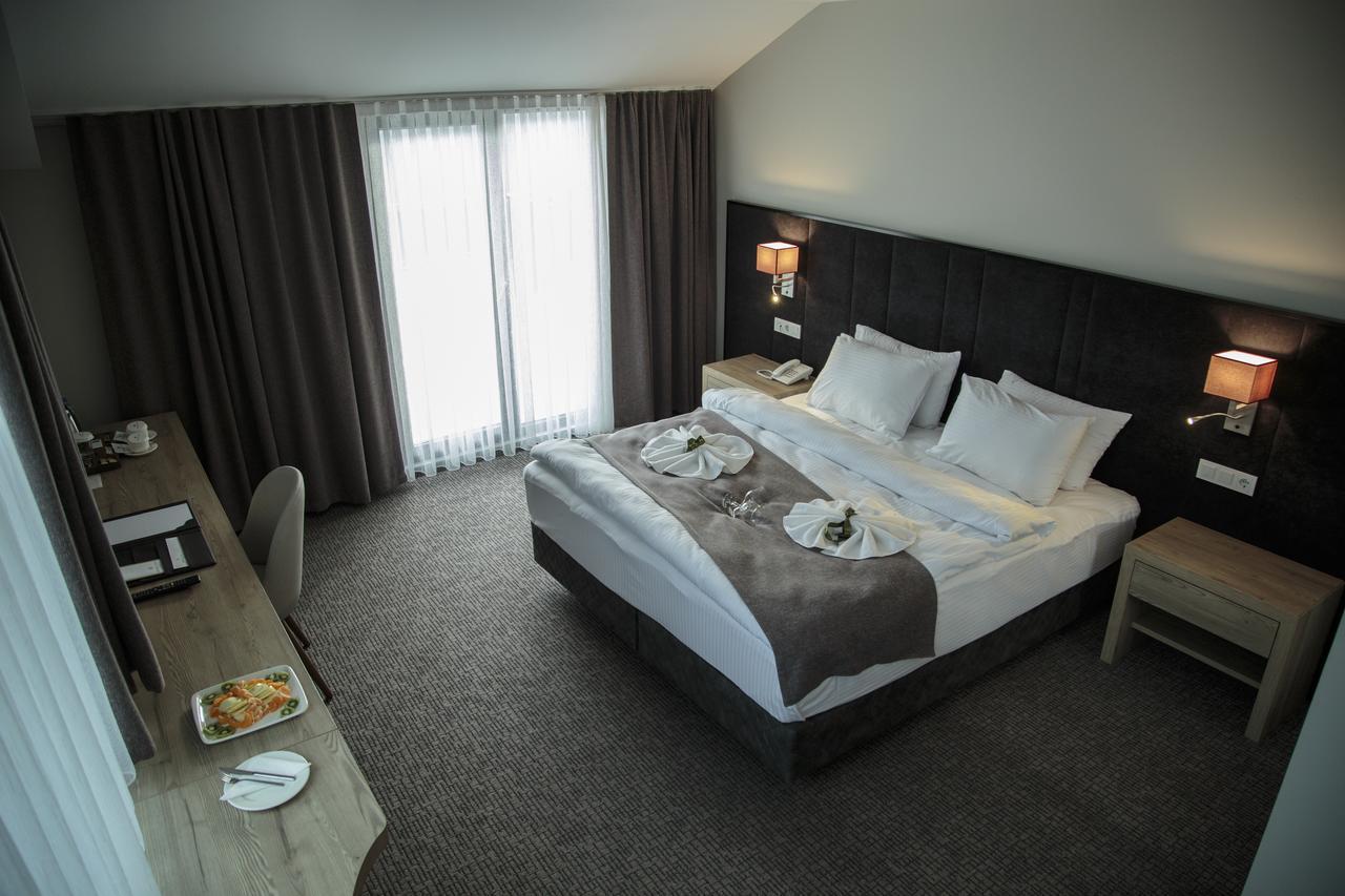 Hotel City Inegoel Екстер'єр фото
